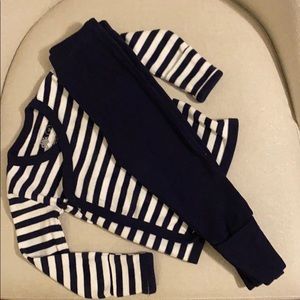 Primary like new 2 piece set